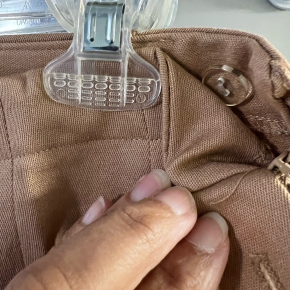 TALL GIRL TAN/ CARMEL TROUSERS IN A SIZE 7… 14” WAIST… 35” INSEAM… 11” RISE. - Picture 12 of 12